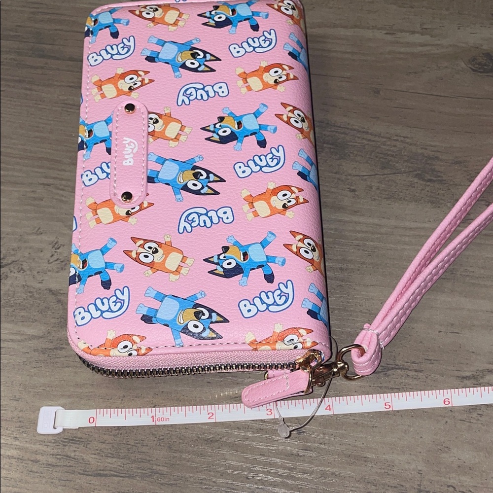 Bluey Pink Character Wallet with Wrist Strap - Picture 5 of 6